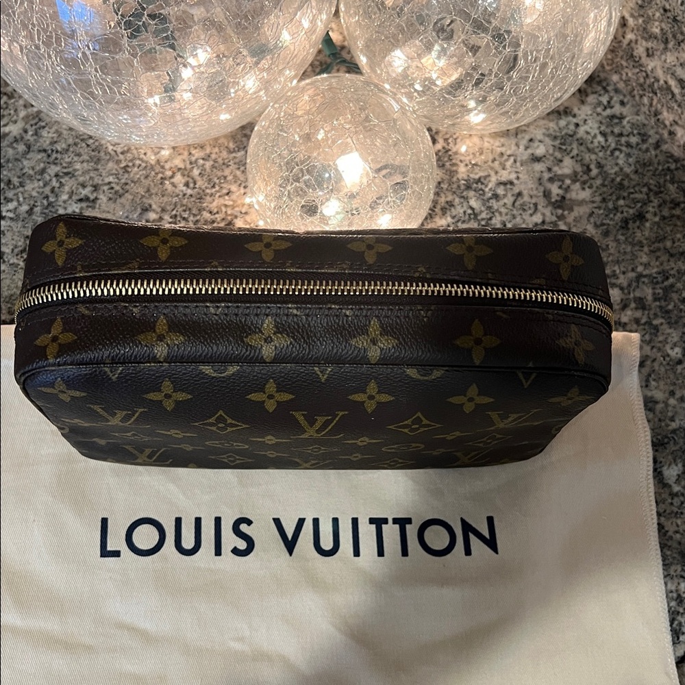 Louis Vuitton Monogram Trousse Toilette 23 - Picture 2 of 16